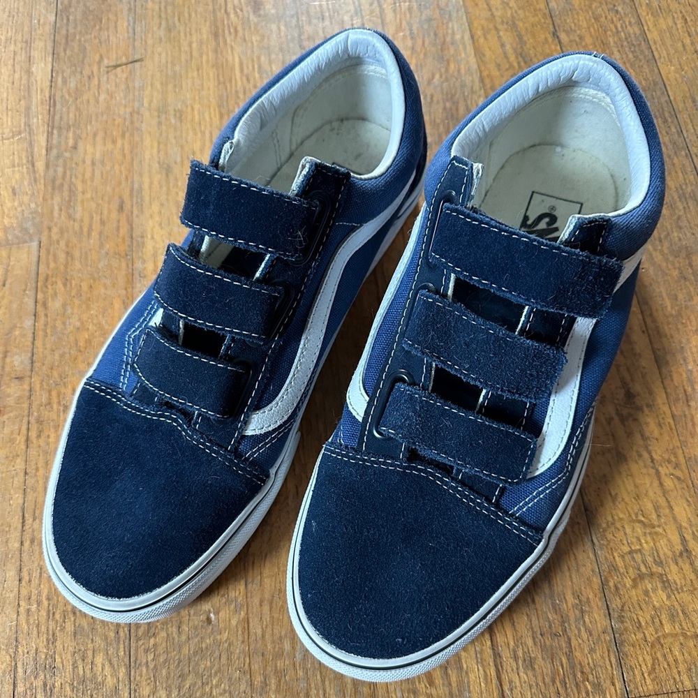 Vans Old Skool V Suede Canvas Shoes, Size 8.5 men’s/10 women’s, Navy Blue
